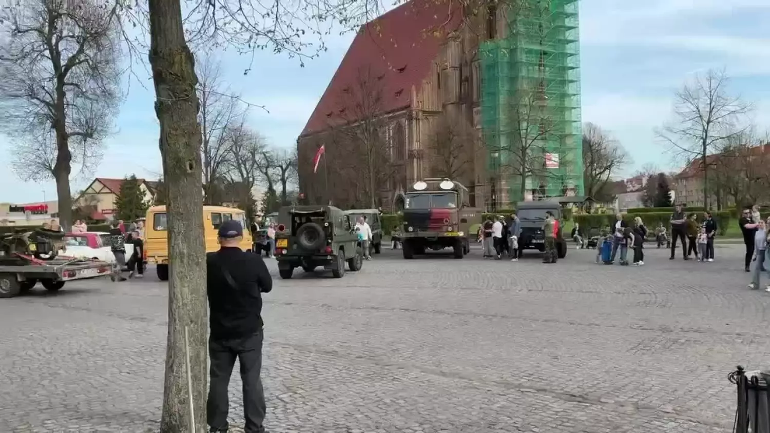 702e2e98-a139-4ed0-8f76-fd43b96e4420.mp4